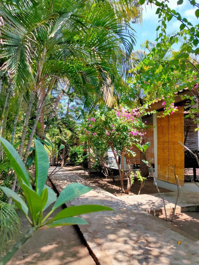 Bale Sampan Boutique Bungalows Quần đảo Gili Ngoại thất bức ảnh